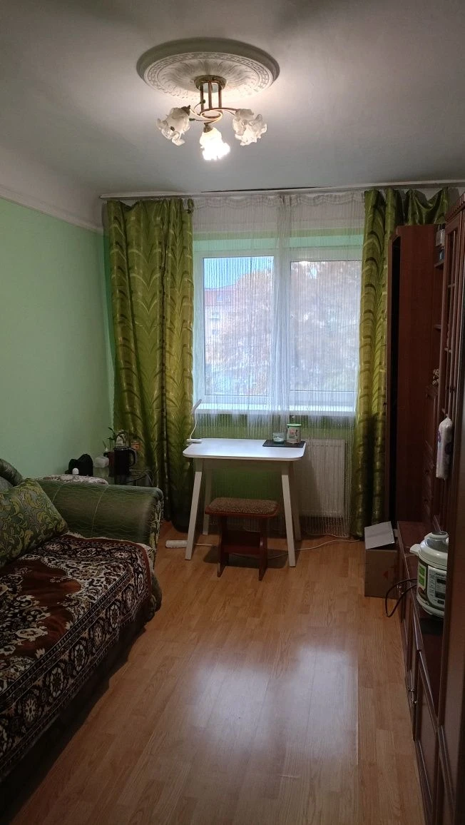 Продається кімната в гуртожитку в центрі міста