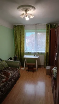 Продається кімната в гуртожитку в центрі міста