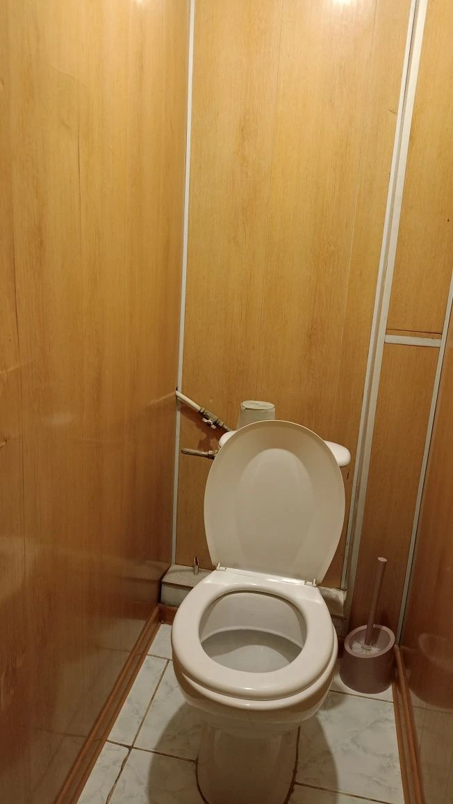 Продається кімната в гуртожитку в центрі міста