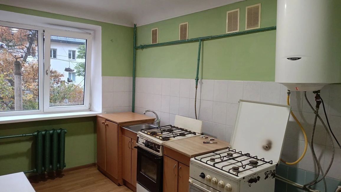Продається кімната в гуртожитку в центрі міста