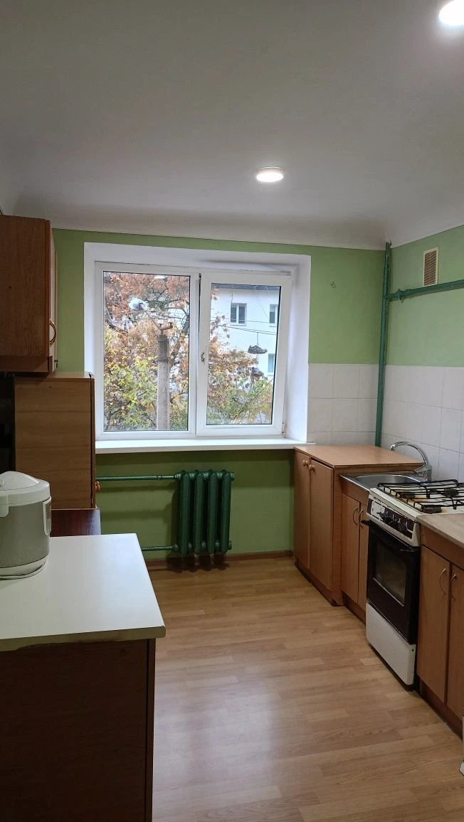 Продається кімната в гуртожитку в центрі міста