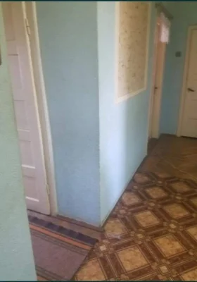 Продам квартиру 3-х кимнатну