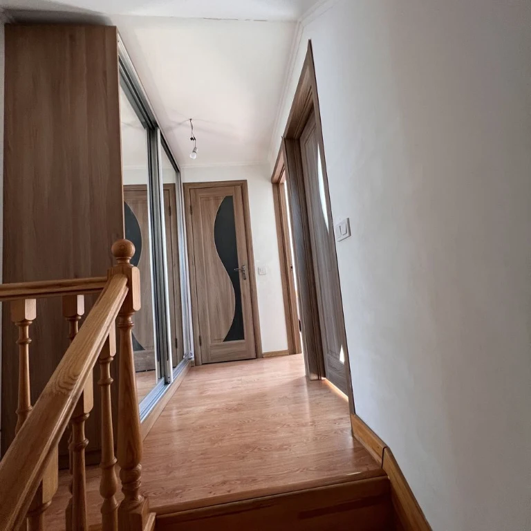 Ірпінь. Продам Дворівневу 2к квартиру. Індивідуальне газове
