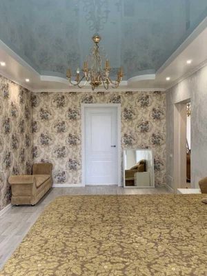 Терміновий продаж 3-кімн квартири 70 м² біля метро МІНСЬКА,