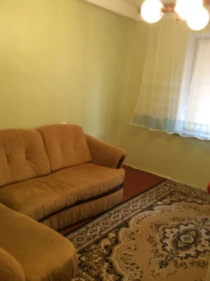 Продам 3 кімнатну квартиру Руденка (Кольцова) 17