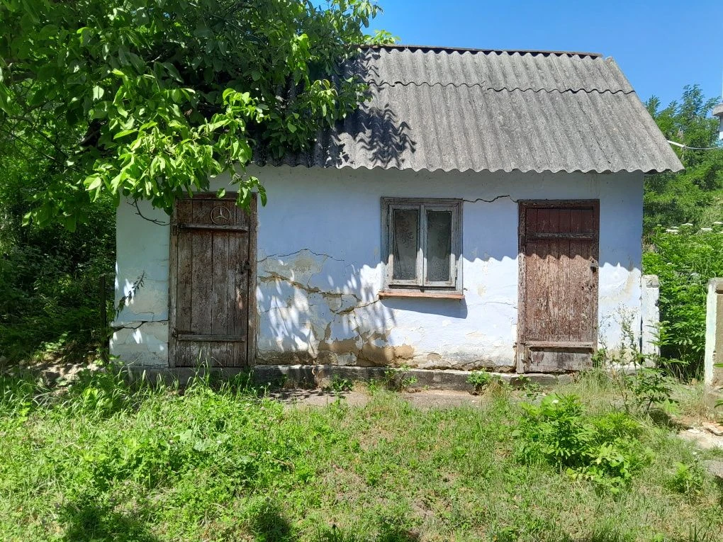 Продам будинок біля Дністра терміново