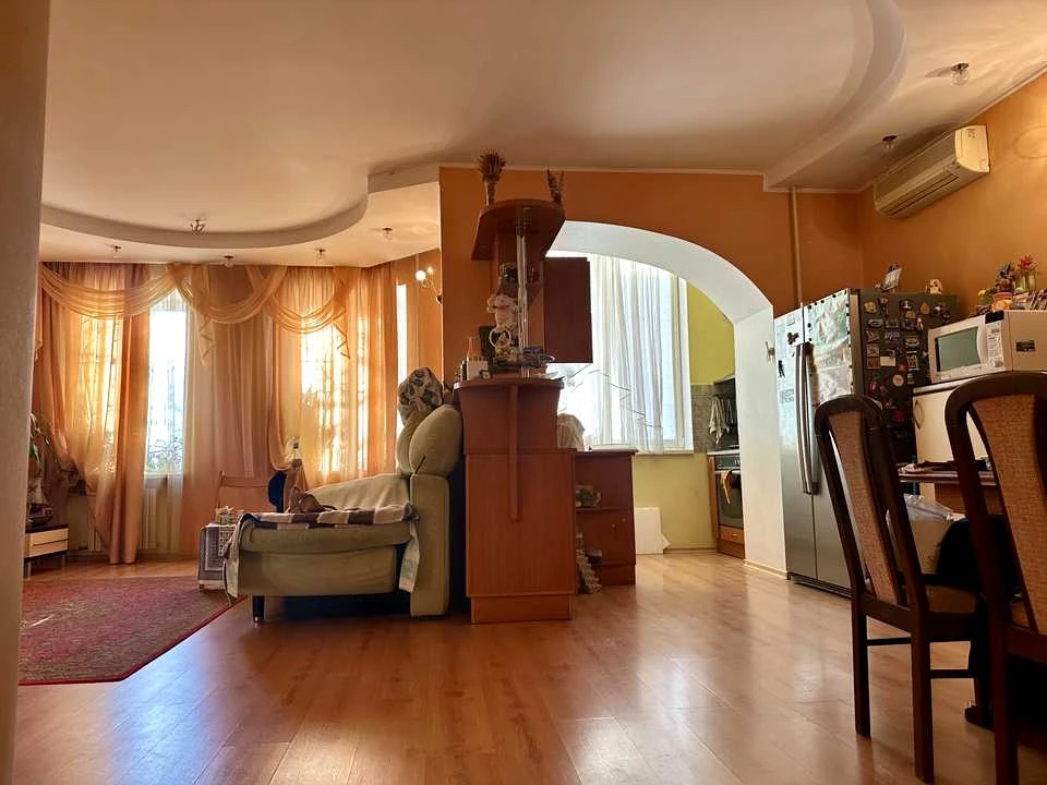 Квартира. Одеса, Тополина вул.