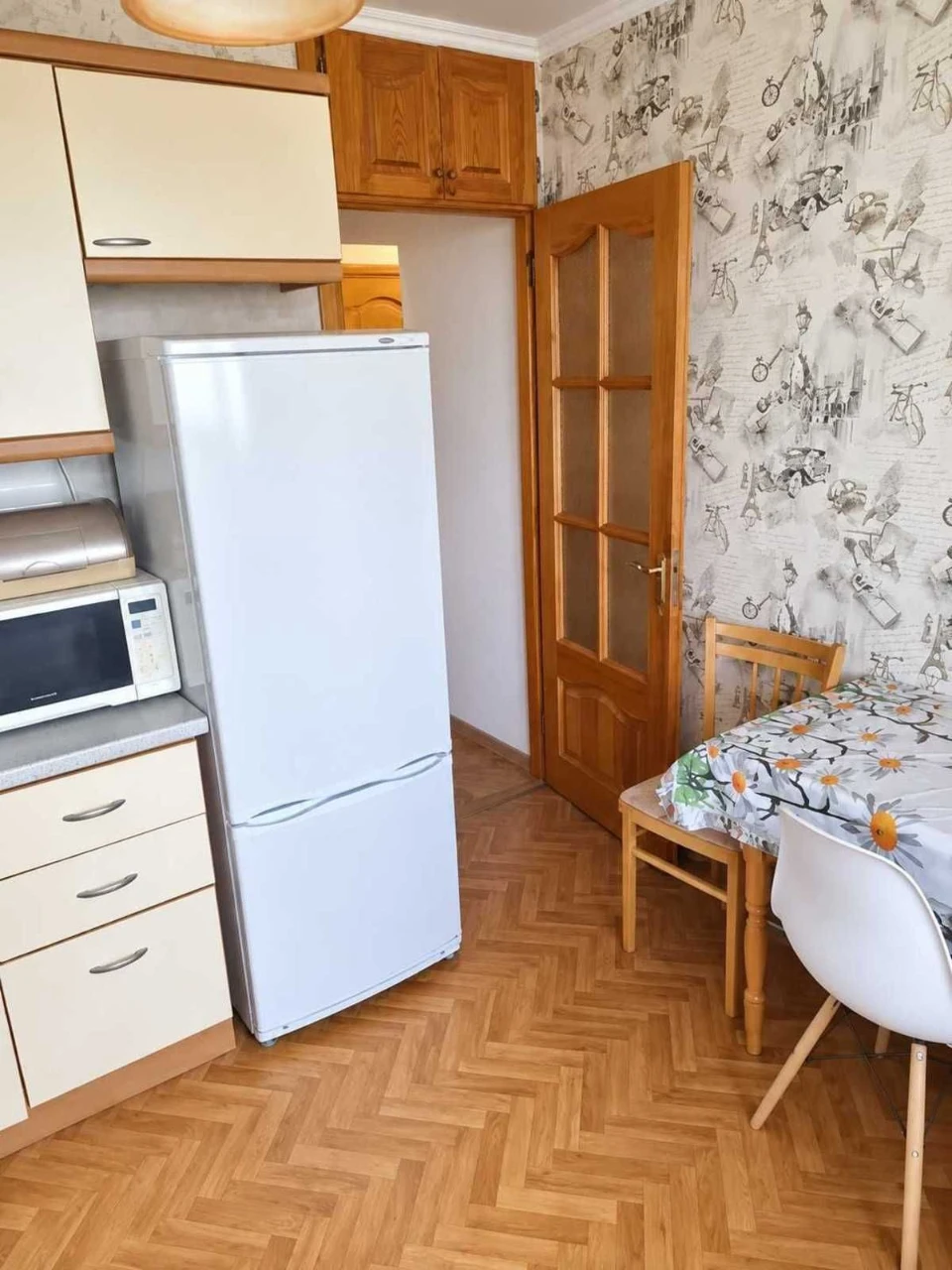 Є газ. Продаж 1-кімнатної квартири біля метро. Оболонський п