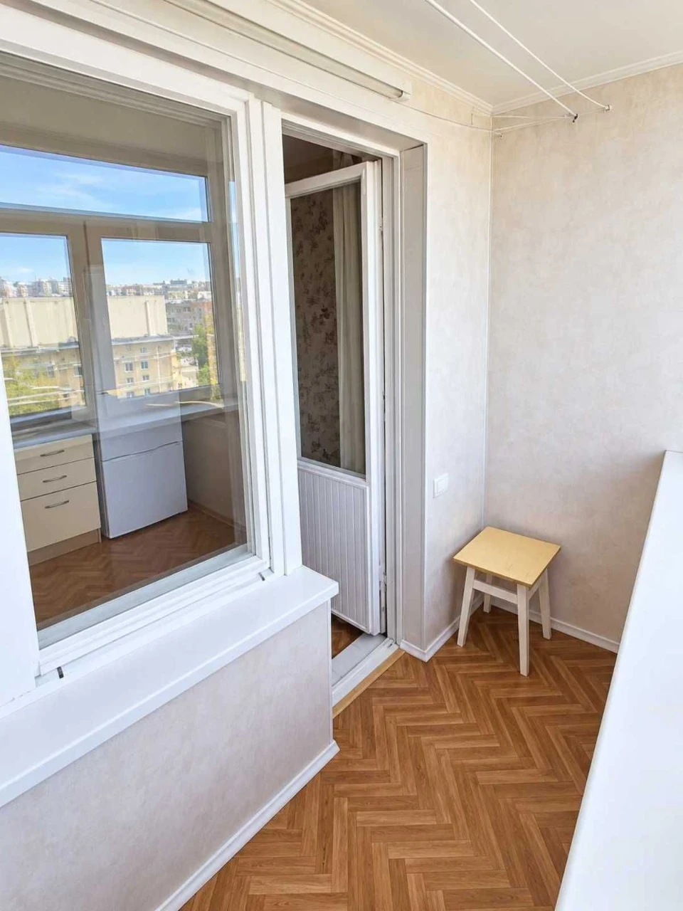Є газ. Продаж 1-кімнатної квартири біля метро. Оболонський п