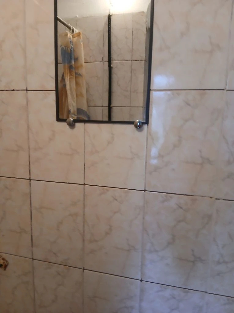 Продаю малосимейку в крюков в гарному стані від власника ріє