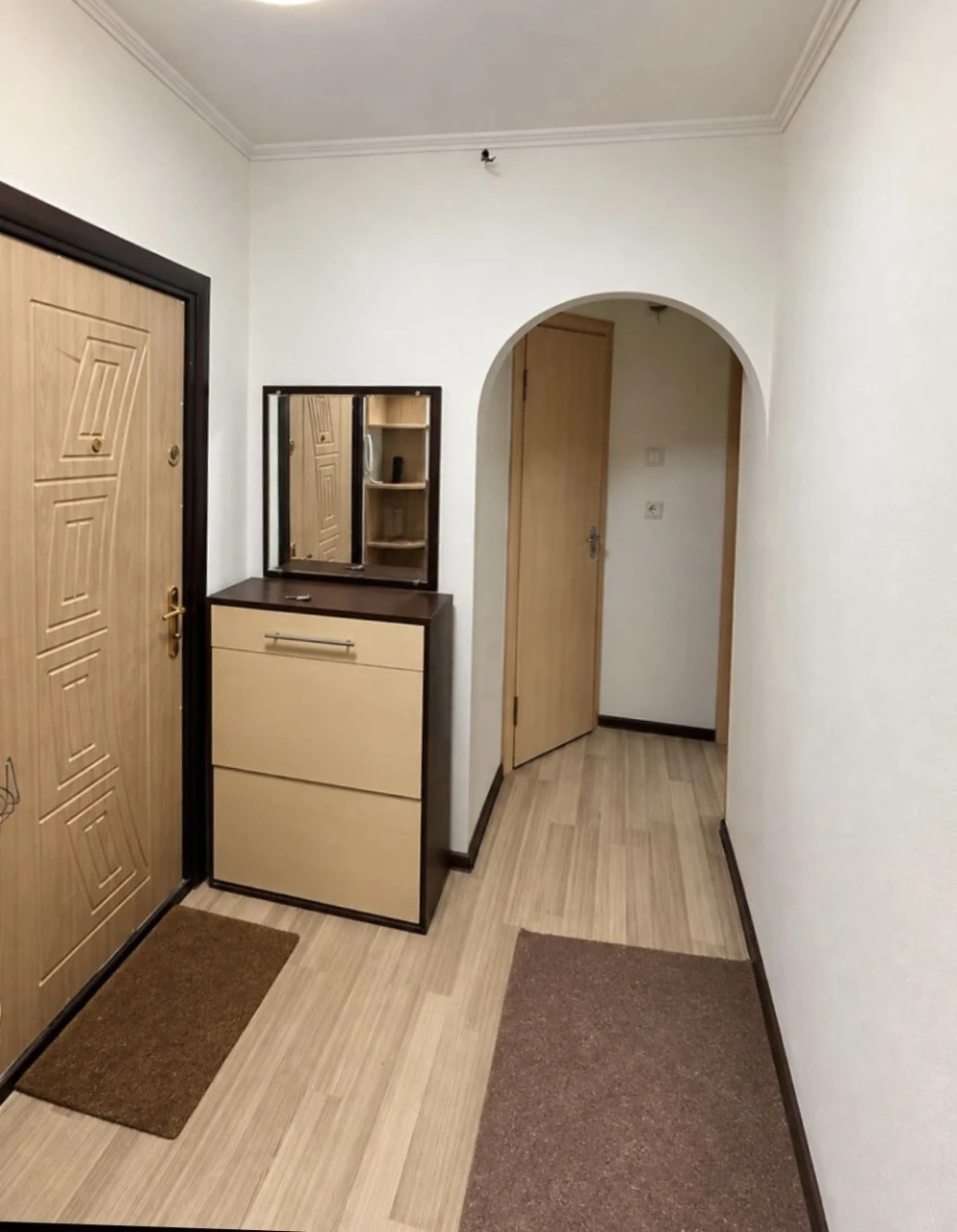 Продам затишну 2-кімнатну квартиру — заходь і живи!