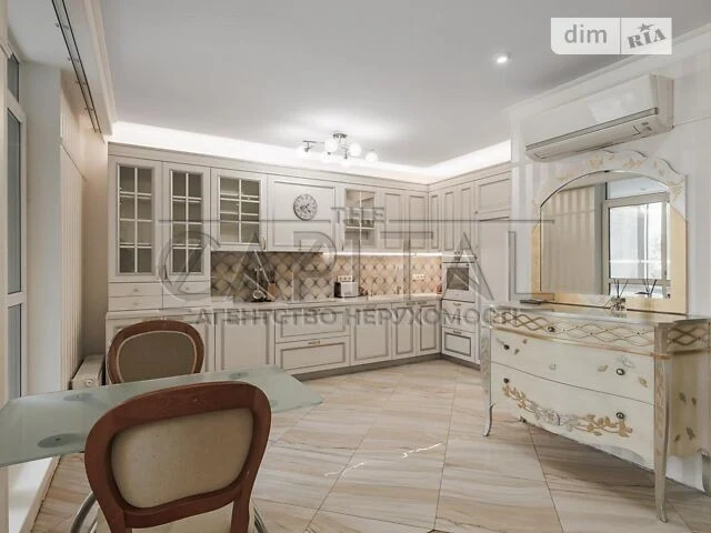 Sale of 3-room apartment 92 sq. m. on 7 John McCain Street • ID 34