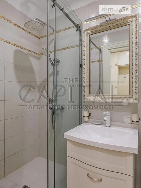 Sale of 3-room apartment 92 sq. m. on 7 John McCain Street • ID 34
