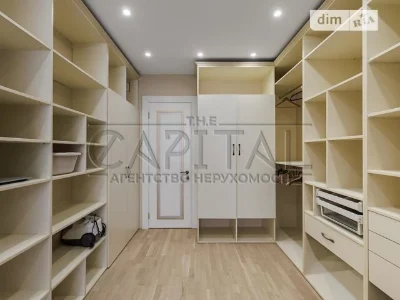 Sale of 3-room apartment 92 sq. m. on 7 John McCain Street • ID 34