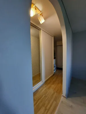 Продам 3-кімнатну квартиру по вулиці Конякіна