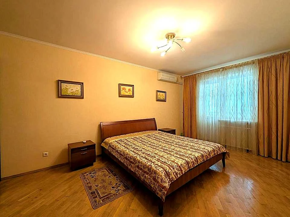 Квартира. Київ, Смілянська вул.