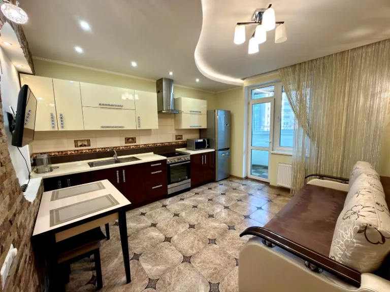 Оренда квартири 1-кімн. 54 м² 13/14 пов.