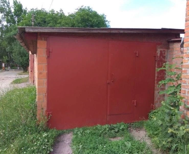 Гараж цегляний  в центрі