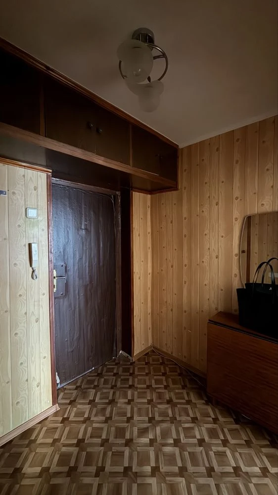 1к квартира Бикова (36кв) 5/9кирп не угловая косметика