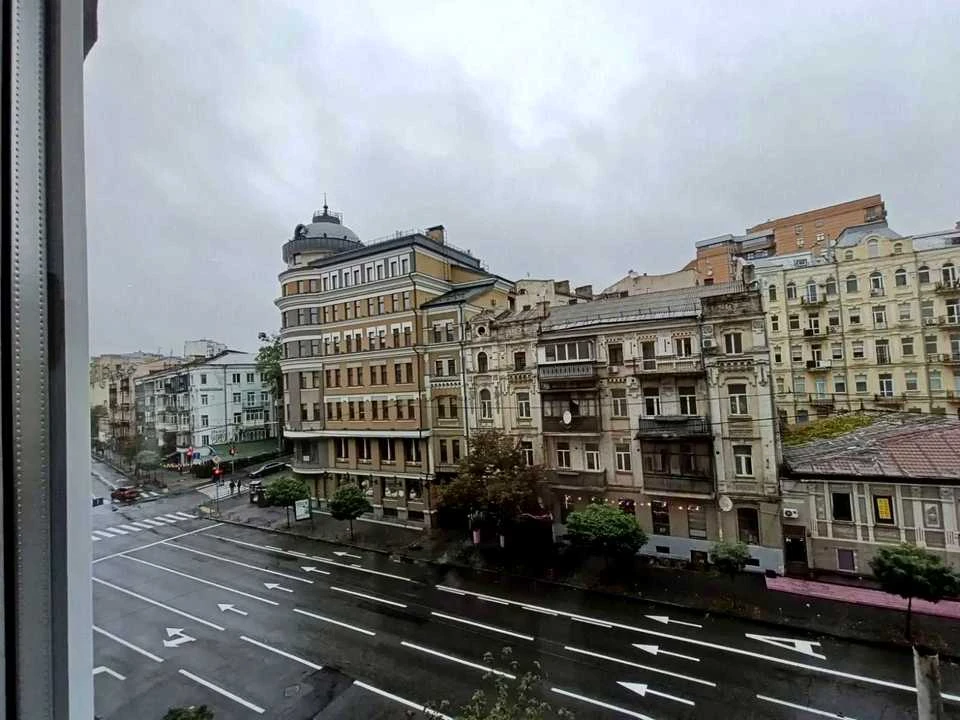 Квартира. Київ, Саксаганського вул.