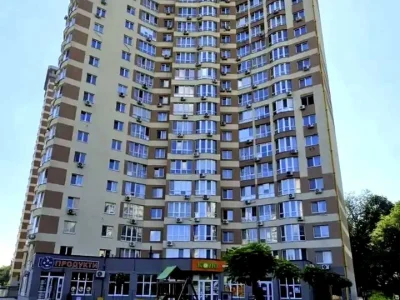 Квартира. Київ, Новопольова вул.