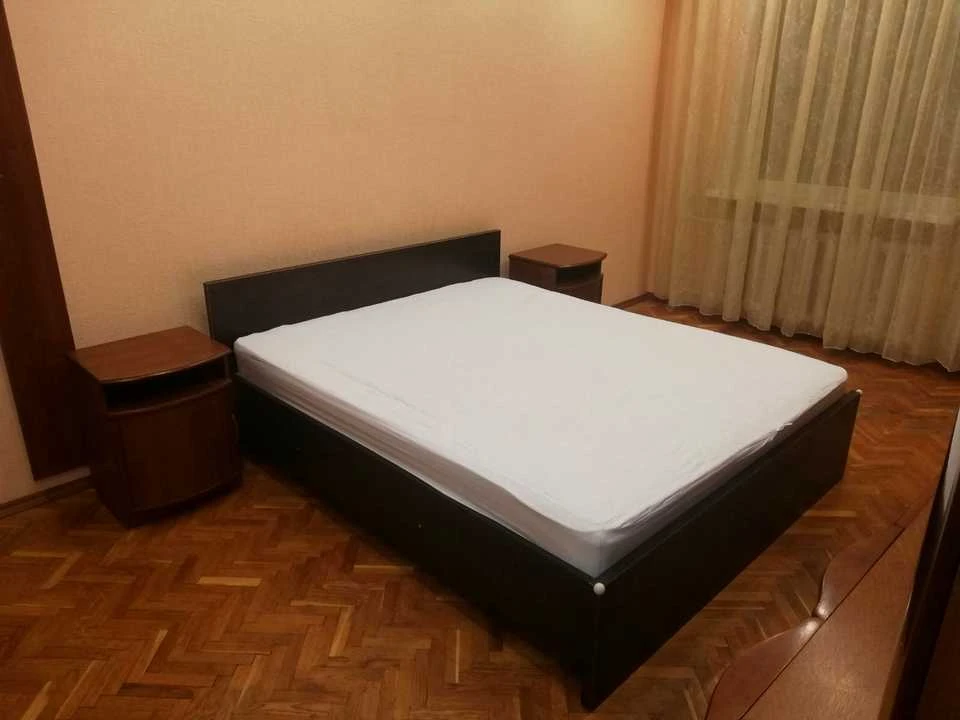 Квартира. Київ, Йорданська вул.