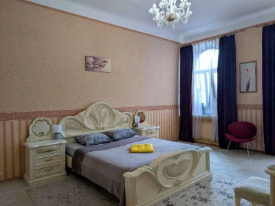 Квартира. Київ, Михайлівська вул.
