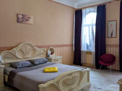 Квартира. Київ, Михайлівська вул.