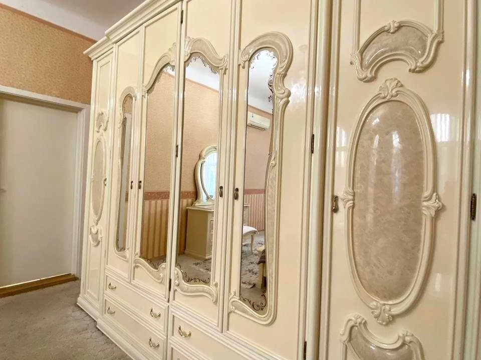 Квартира. Київ, Михайлівська вул.