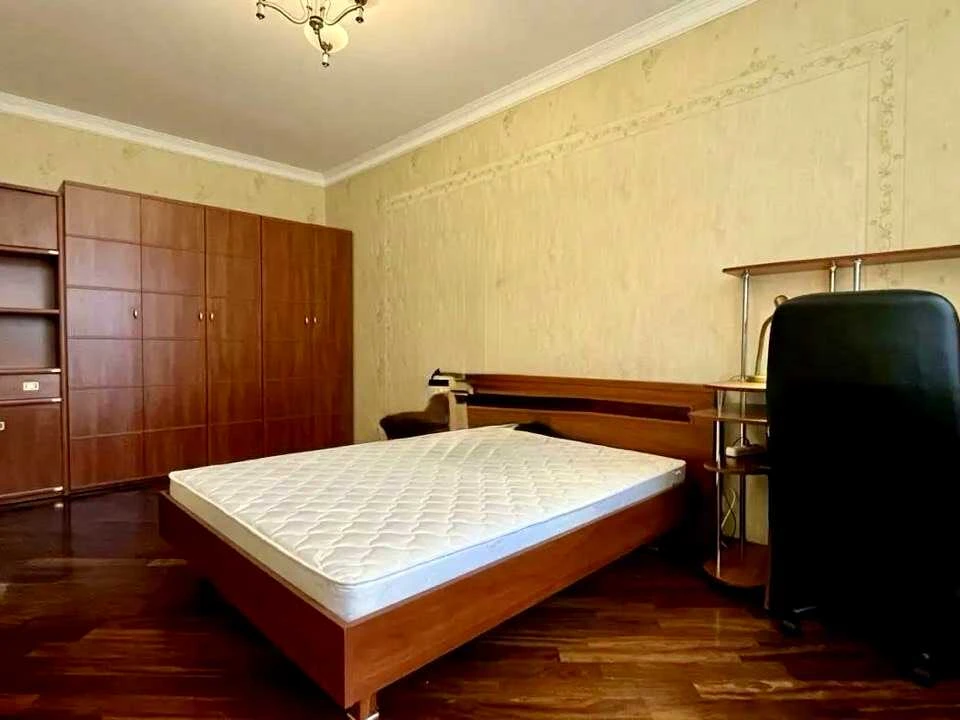 Квартира. Київ, Круглоуніверситетська вул.