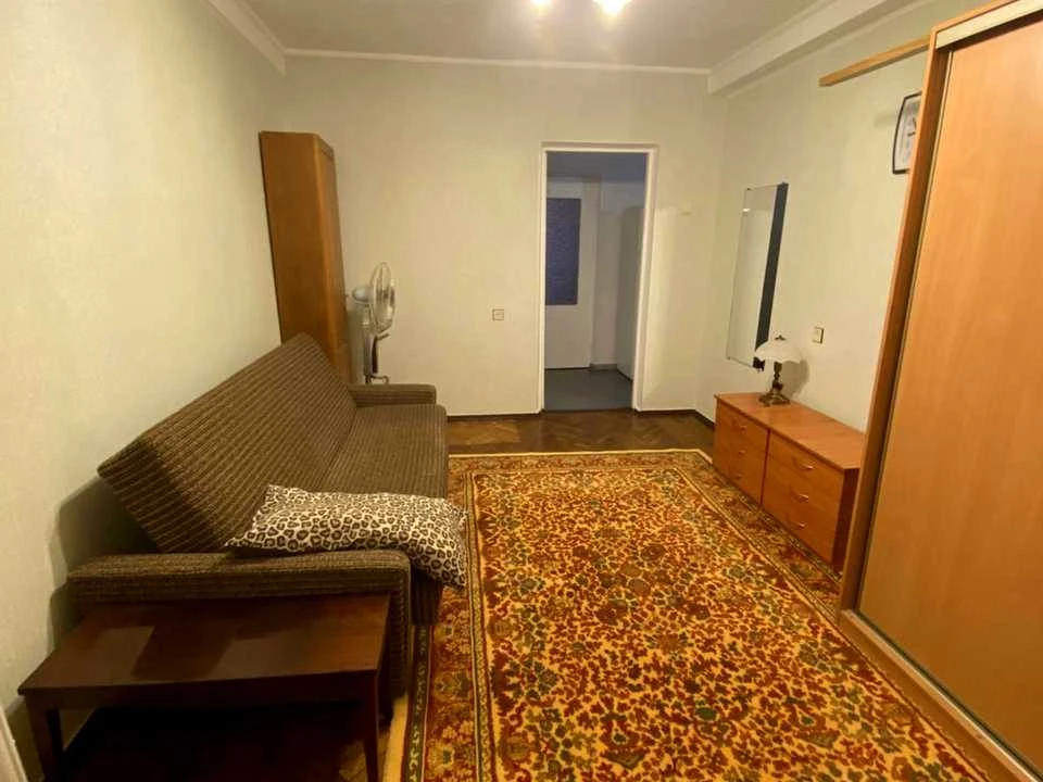 Квартира. Київ, Миколи Міхновського бульв.