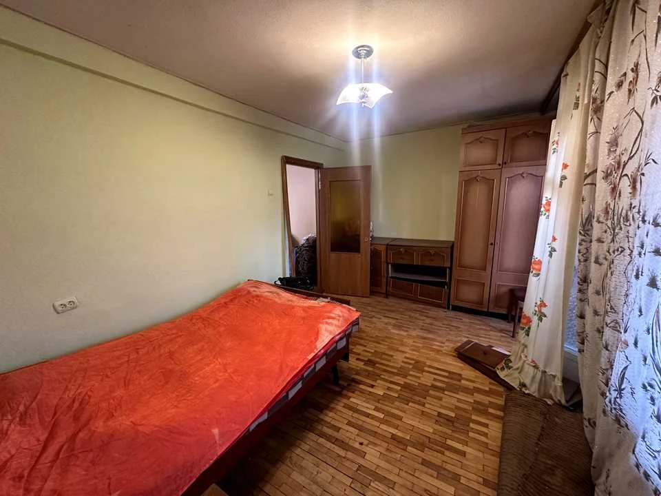 Квартира. Київ, Героїв Космосу вул.