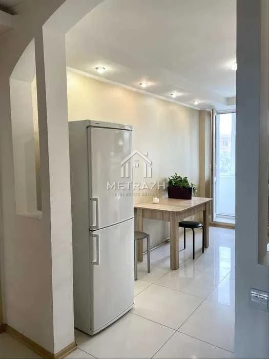Продам 2 к. квартиру Чернышевского Центр Нагорный метро Госп