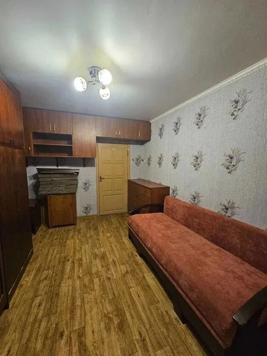 shev-03 Трикімнатна квартира в центрі Таїрова.