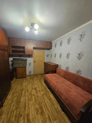 shev-03 Трикімнатна квартира в центрі Таїрова.