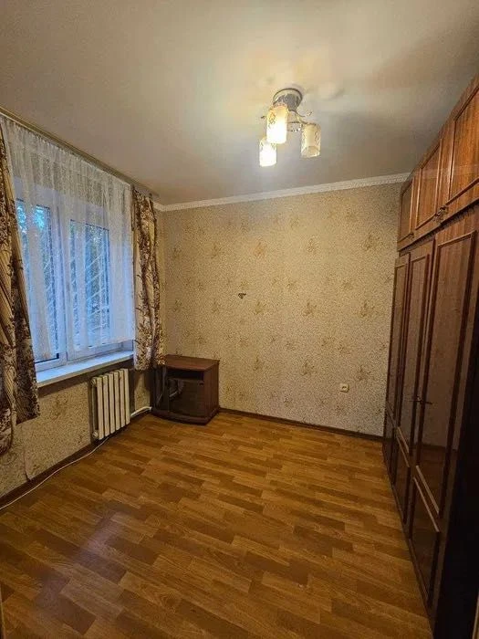 shev-03 Трикімнатна квартира в центрі Таїрова.