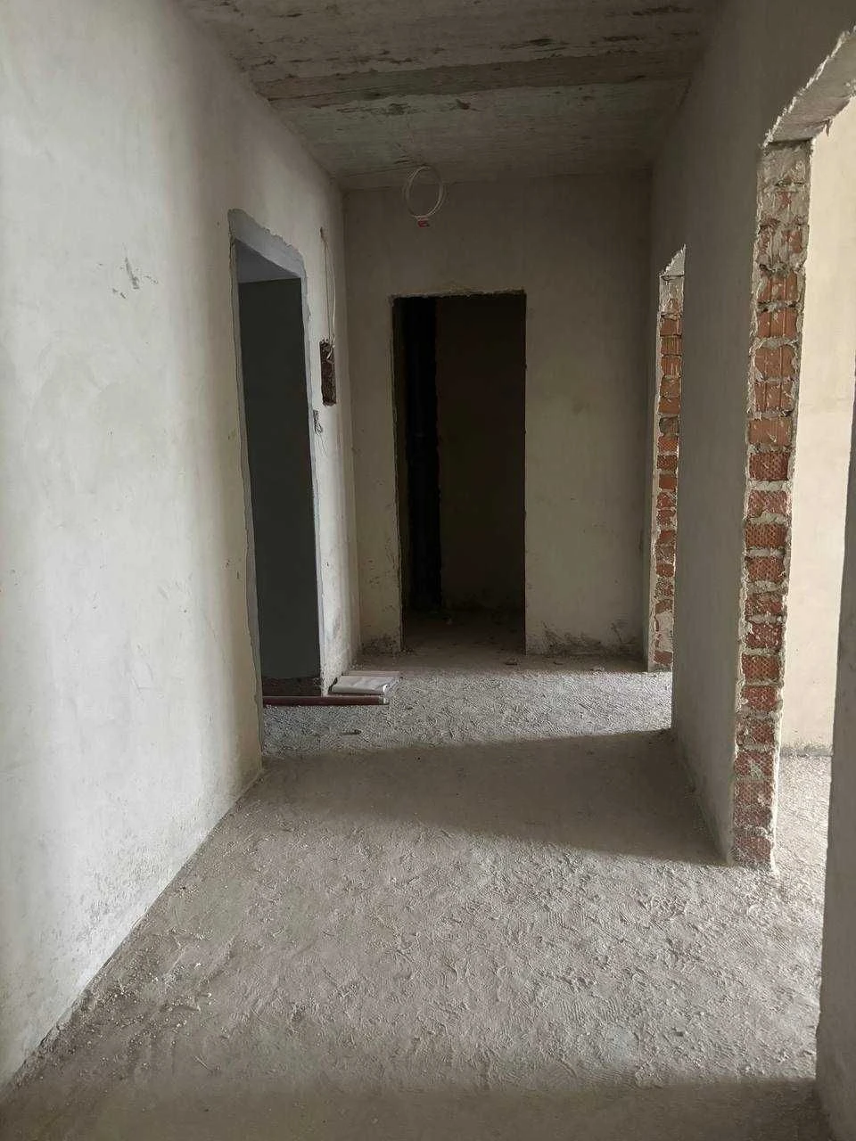 Продаж квартири біля міського озера