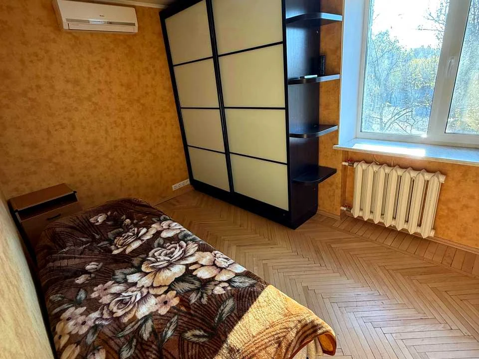 Квартира. Київ, Алматинська вул.