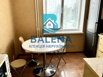 Квартира. Київ, Микільсько-Слобідська вул.