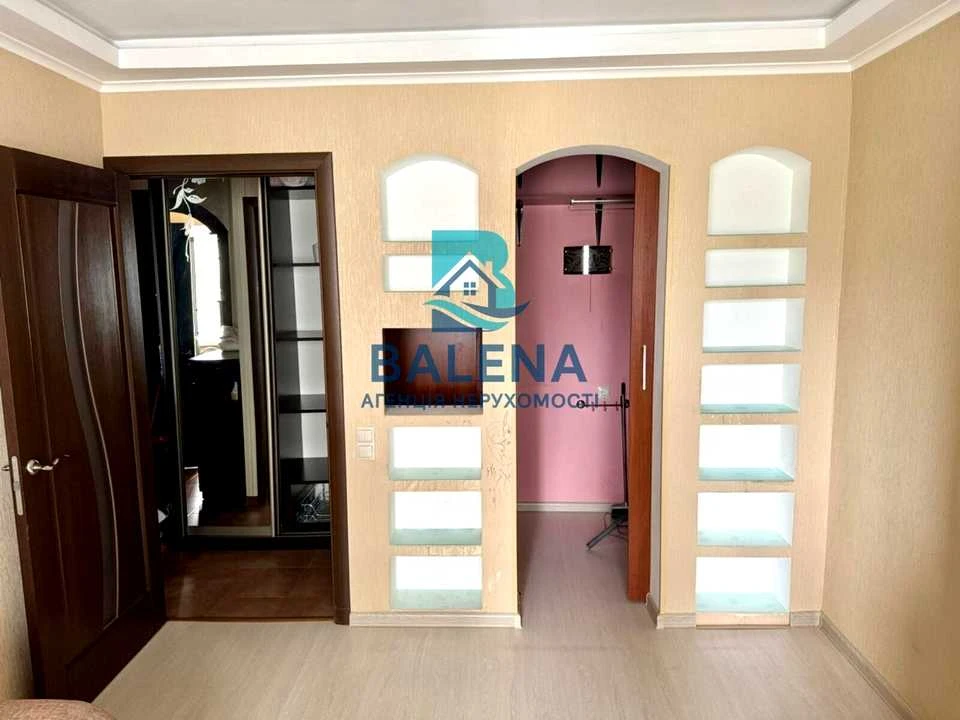 Квартира. Київ, Микільсько-Слобідська вул.