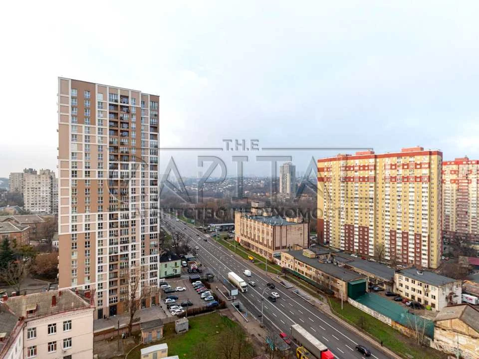 Квартира. Київ, Валерія Лобановського просп.