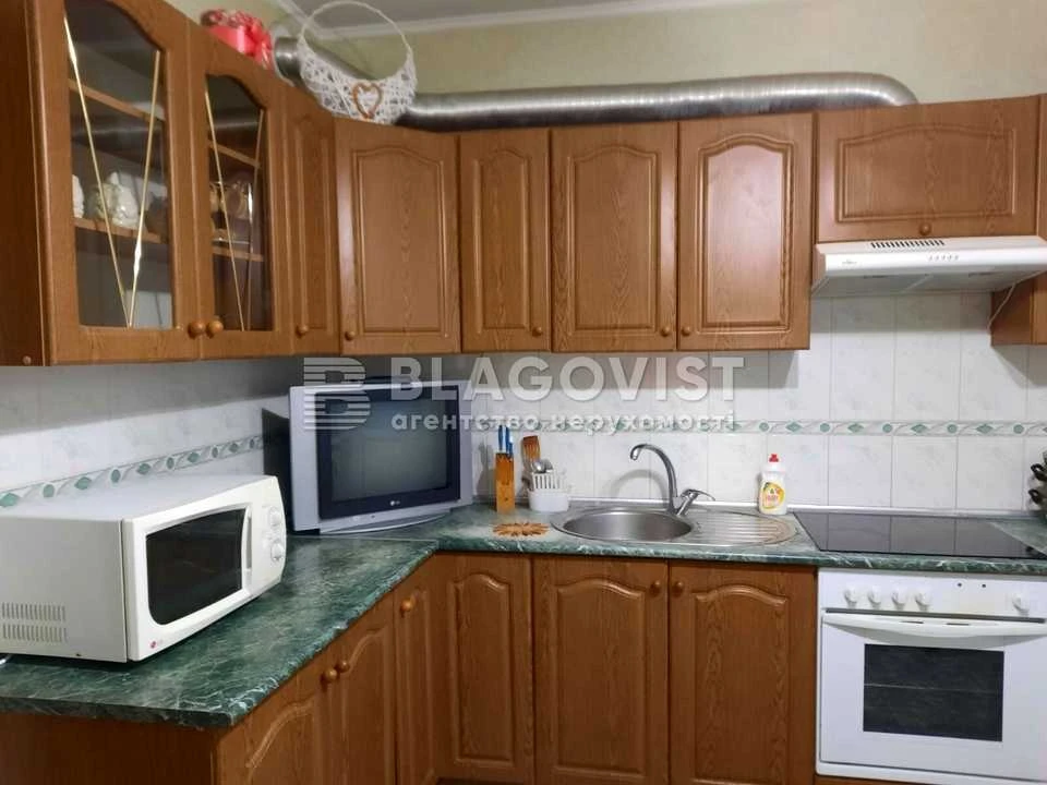 Квартира. Київ, Федора Ернста вул.