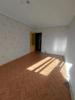 Продам 3 кім квартиру біля метро Перемога