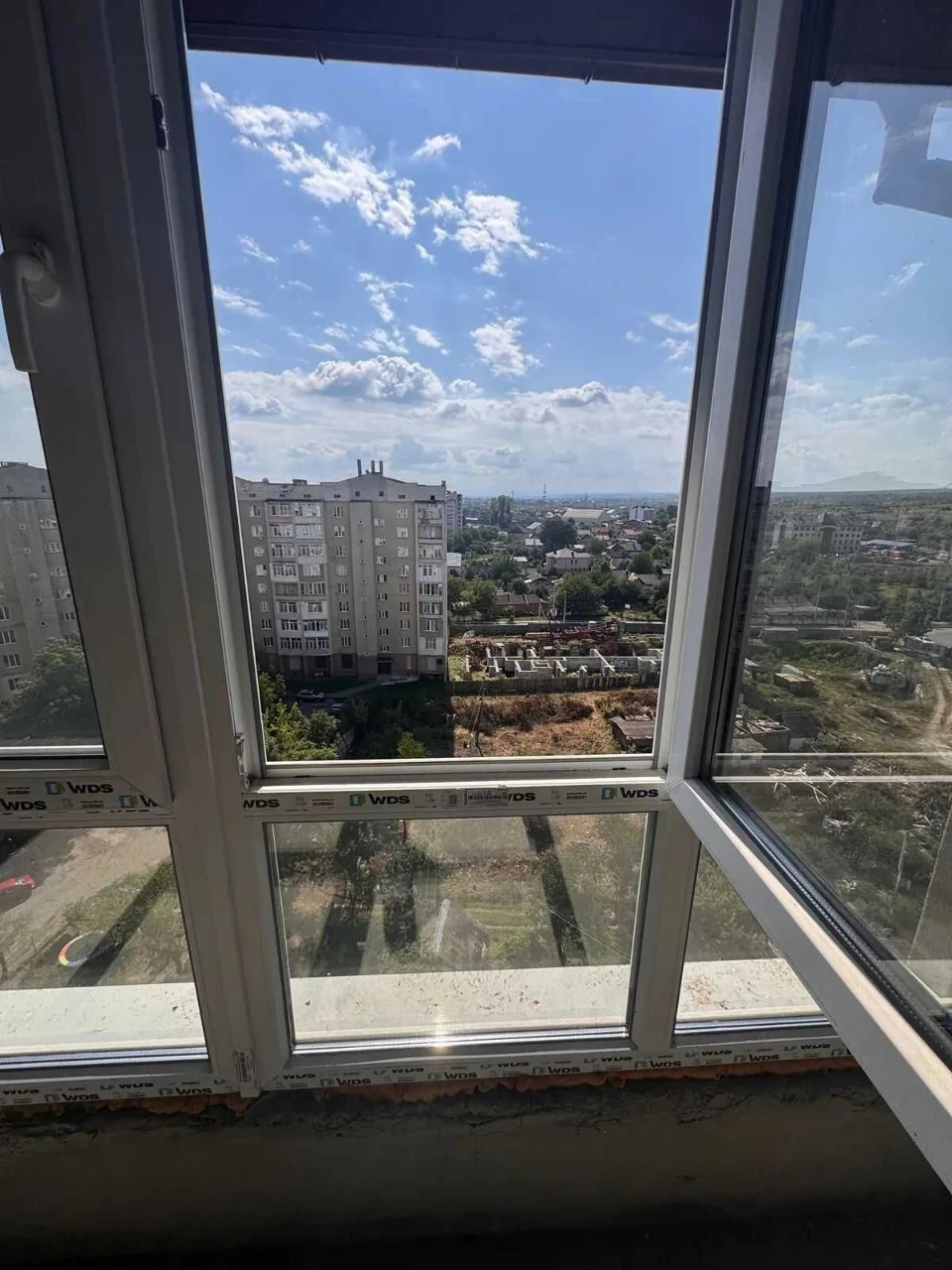 Продаж 1 кім квартири в будинку на здачі