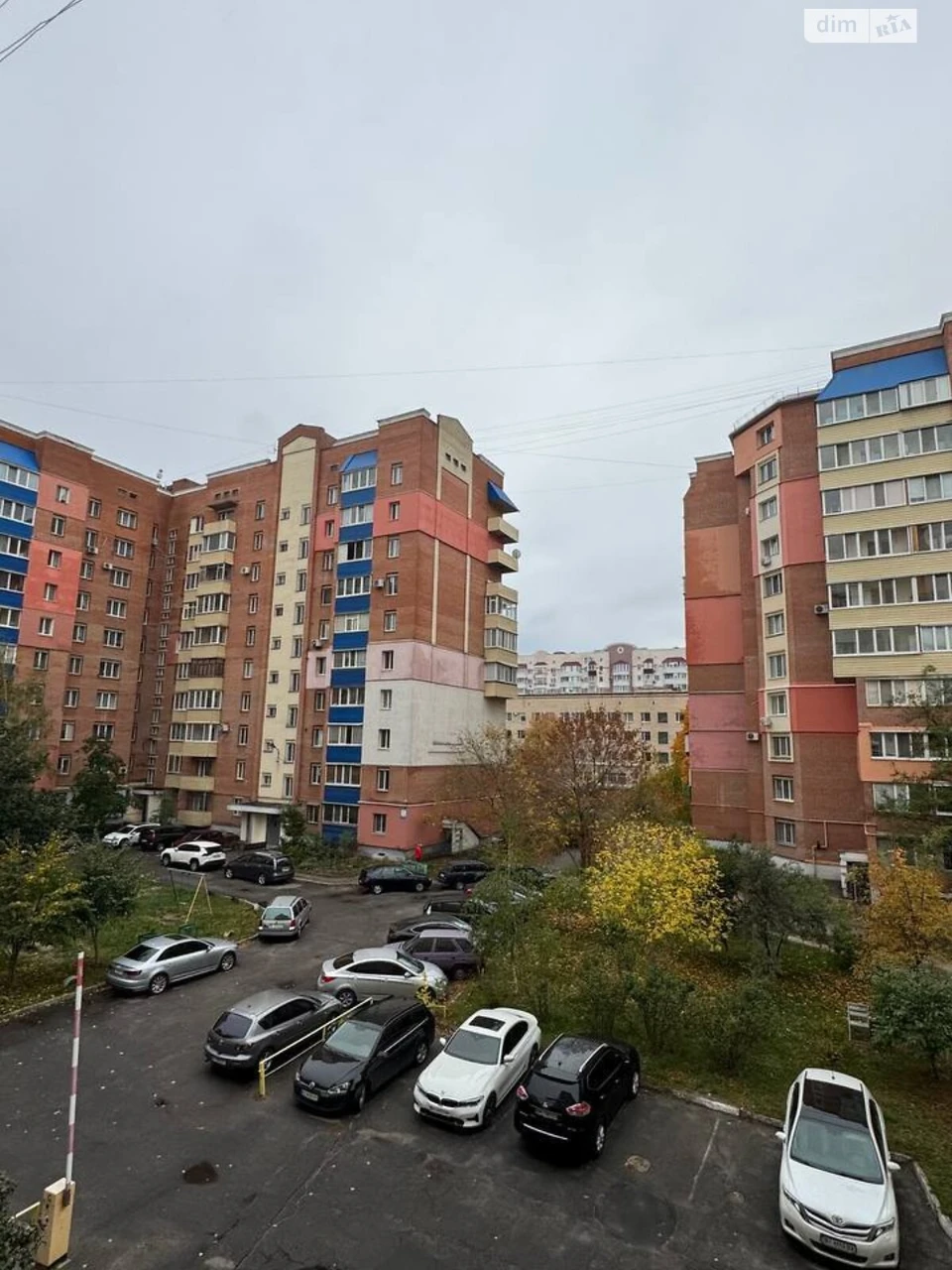 Продаж Квартира Правий Поділ