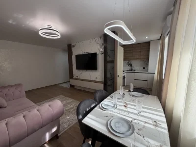 Продаж 3-кімнатної квартири з стильним ремонтом, Ліски (2 КП