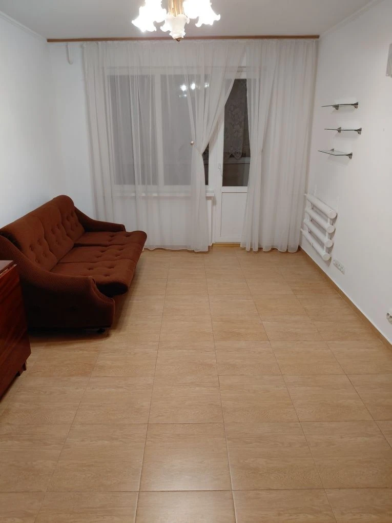 Продаю классную 2х комнатную квартиру ( пл.Победы)