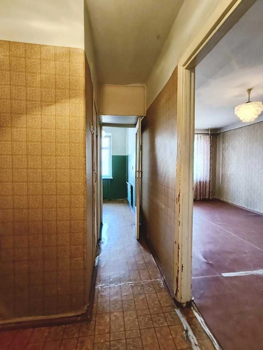 Продаж 1-кімнатної квартири 31 м2 по Левка Лук'яненка, р-н Е