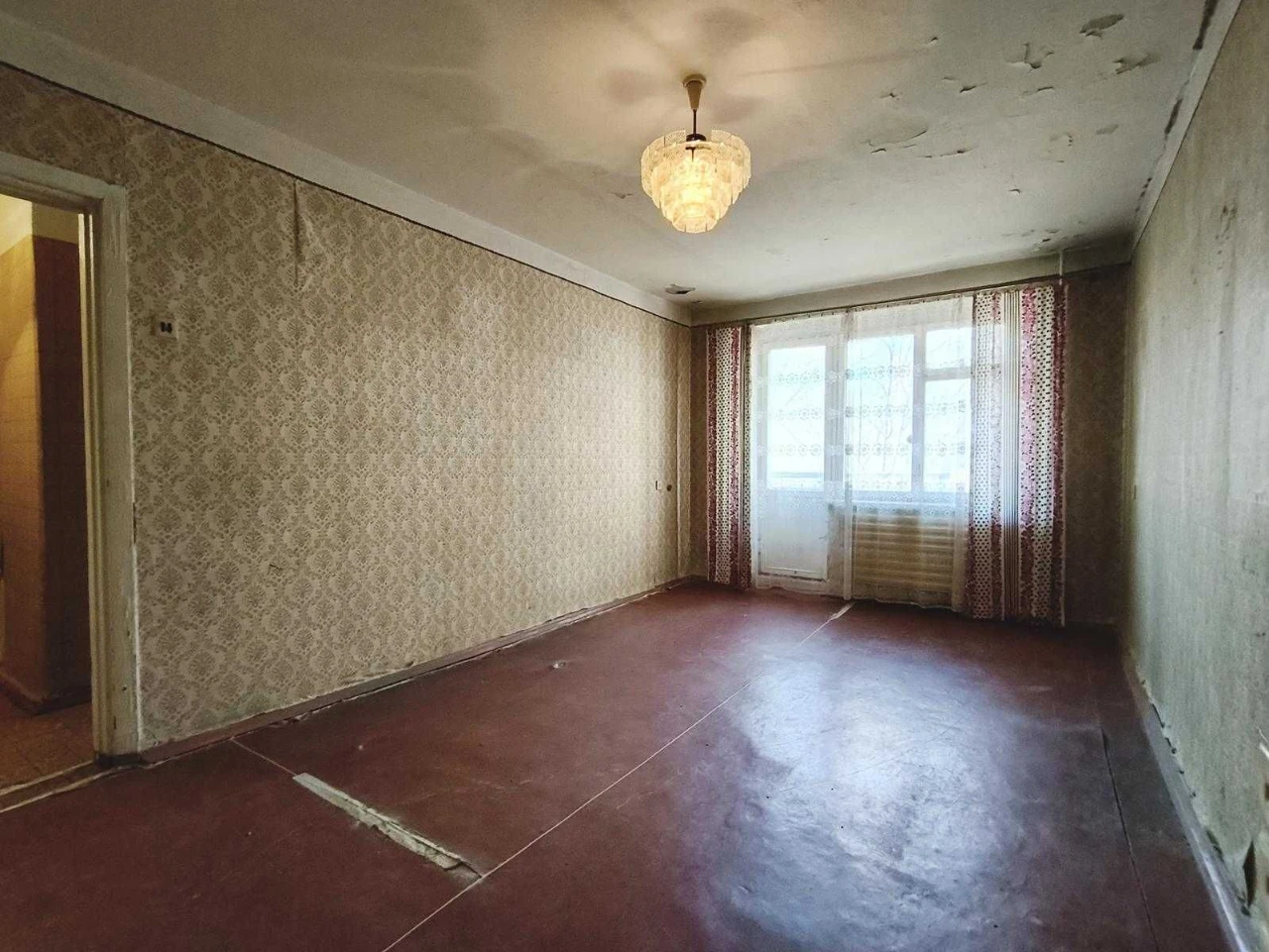 Продаж 1-кімнатної квартири 31 м2 по Левка Лук'яненка, р-н Е