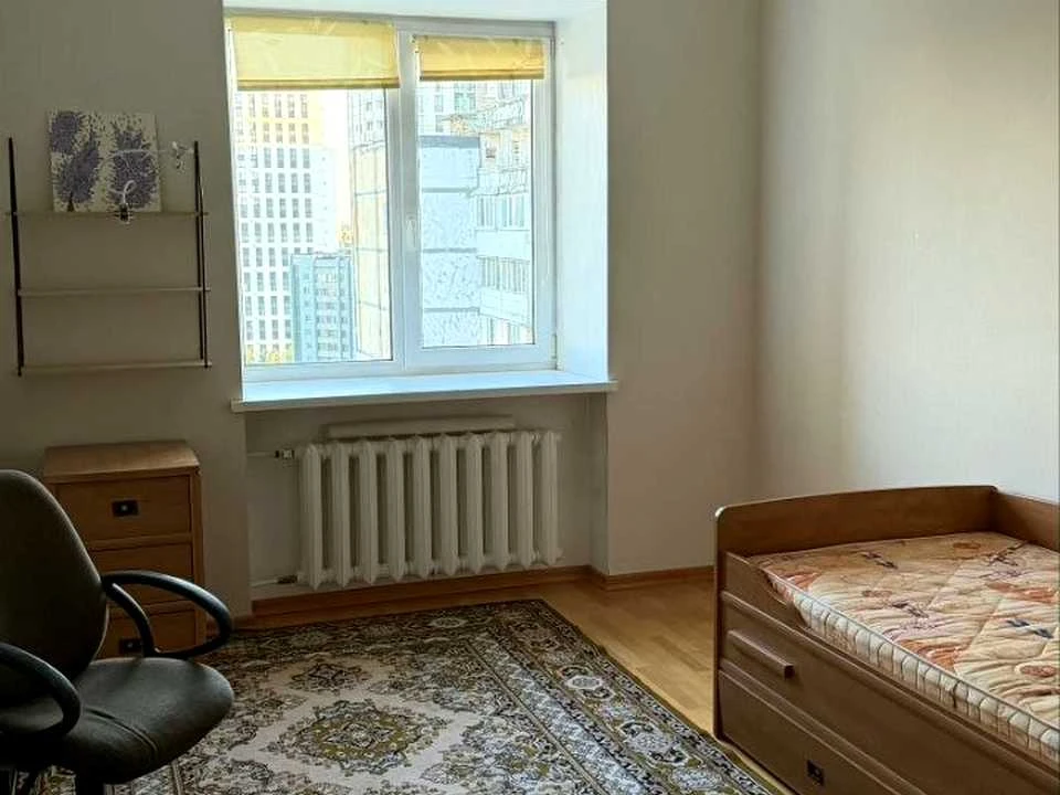Квартира. Київ, Миропільська вул.